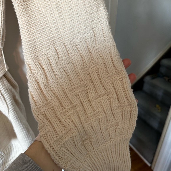 Elie Tahari sweater - Picture 4 of 5